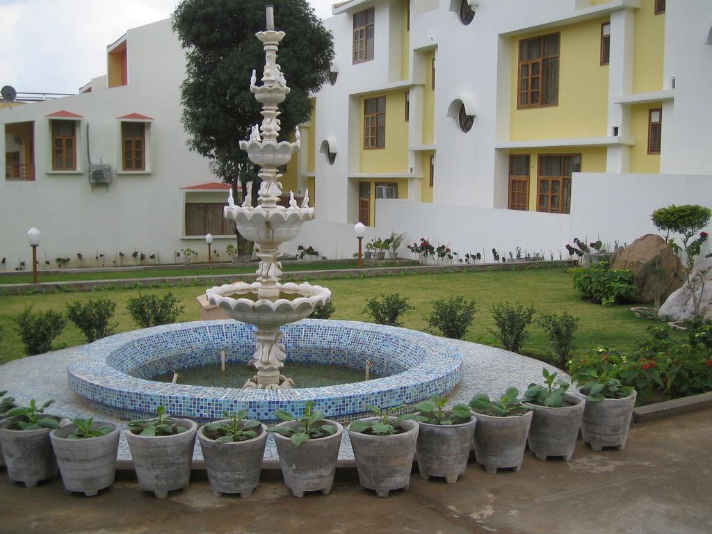 Raj Cottage Ganga Vatika ริชิเคช ภายนอก รูปภาพ