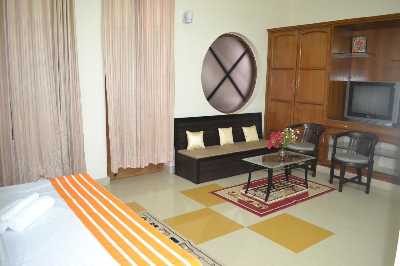 Raj Cottage Ganga Vatika ริชิเคช ภายนอก รูปภาพ